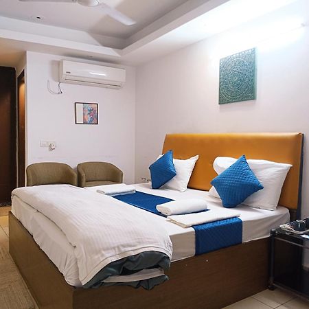 Hotel Blueberry New Delhi Exterior photo