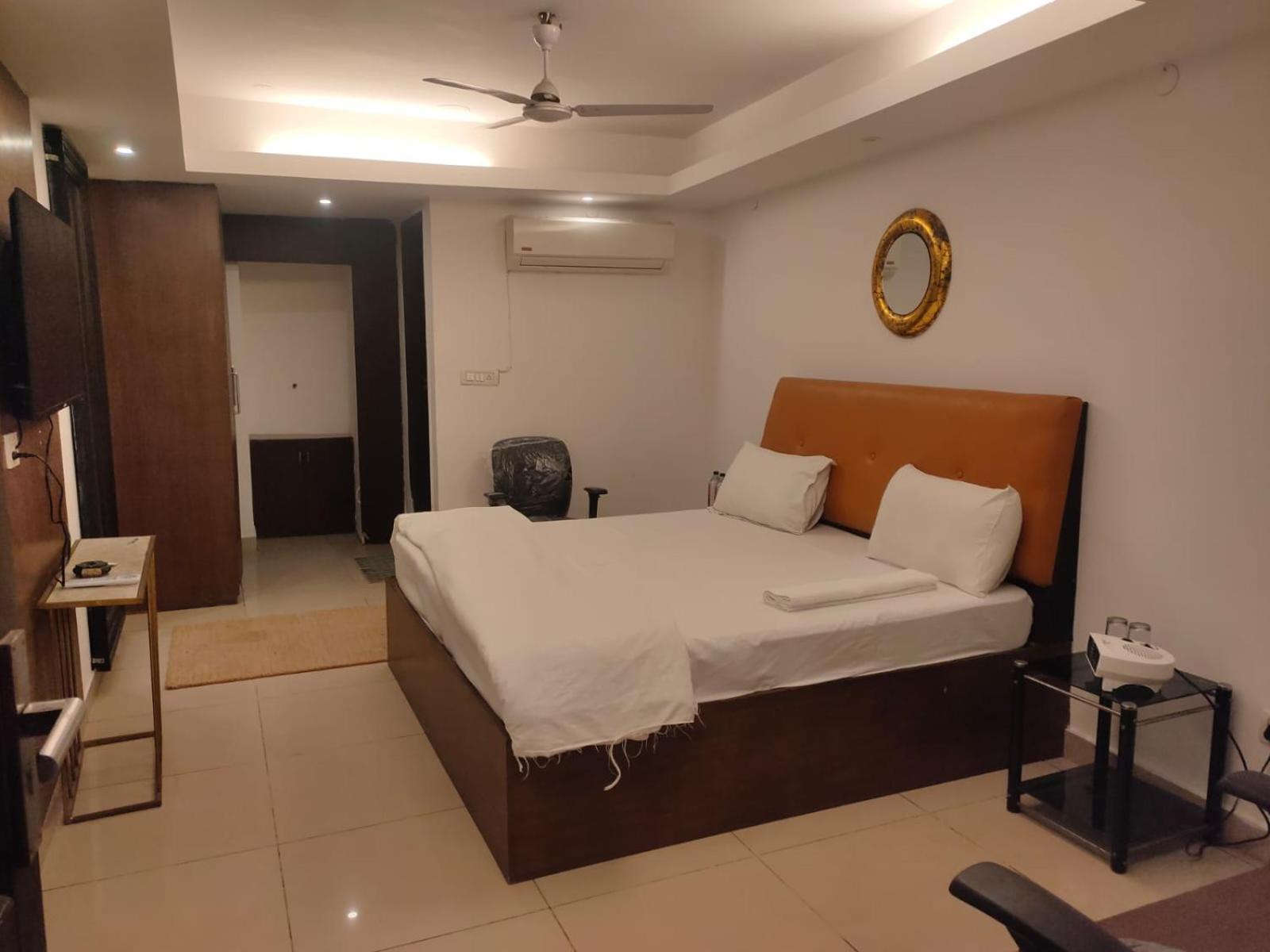 Hotel Blueberry New Delhi Exterior photo
