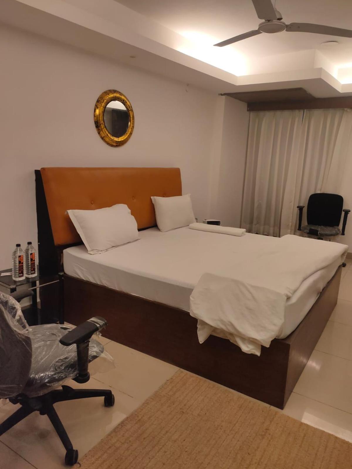 Hotel Blueberry New Delhi Exterior photo